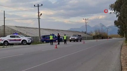 Antalya'da silah kaçakçılarına operasyon: 154 tüfek ele geçirildi