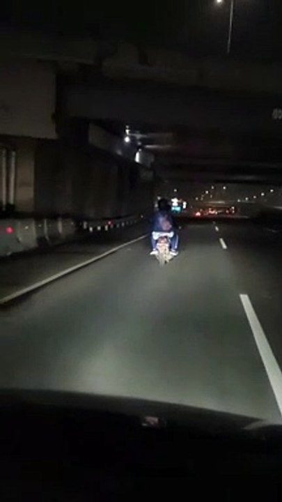 Terekam Media Kamera, Dashcam Kamera Mobil di Jalan Eps.0591