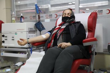38 yılda 53 kez kan bağışı yaptı