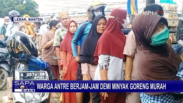 Di Lebak, Warga Rela Berdiri Mengantre Hingga Berjam-Jam Demi Minyak Goreng 14 Ribu!