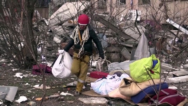 Locals flee Mariupol as city is devastated due to fierce fighting between Russian and Ukrainian forces