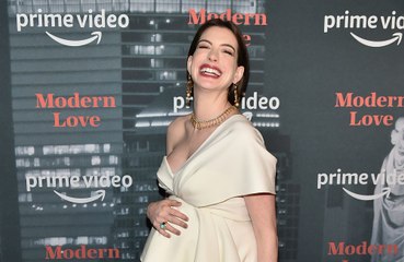 Anne Hathaway is planning 'joint 40th birthday' with friends from university