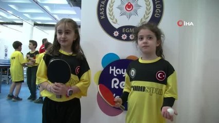 "Hayata Renk Verelim" projesinde başarı gösteren sporculara ödülleri verildi