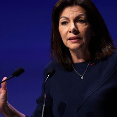 VOICI : "Je n'aurais jamais pu tomber amoureuse d'un adolescent" : le tacle gratuit d'Anne Hidalgo à Brigitte Macron (1)