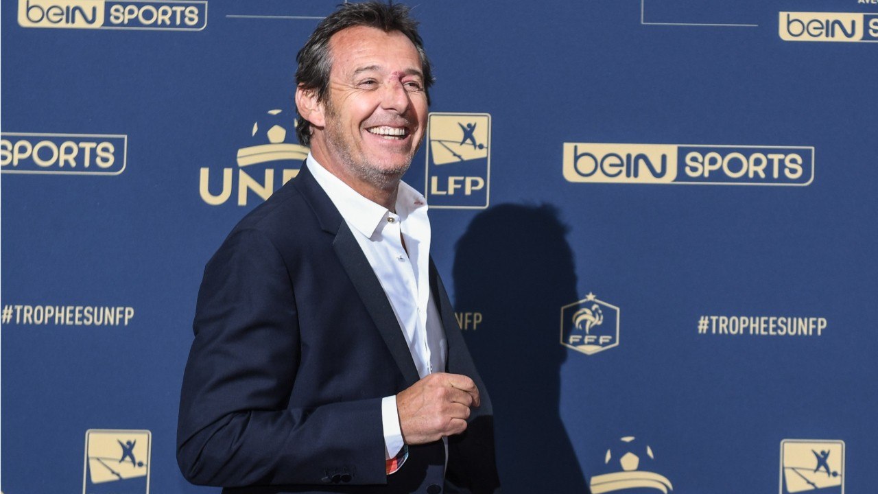 VOICI : Les 12 coups de midi : Jean-Luc Reichmann gêné par le numéro de drague d'une candidate sur Laurent