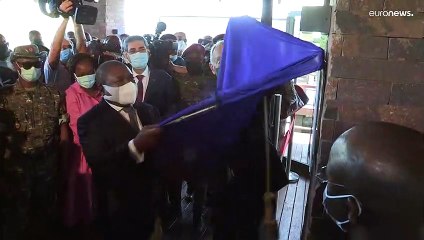 "Diálogo com elefante" anima segundo dia de Marcelo Rebelo de Sousa em Moçambique