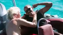 Barack Obama : L'ex-président des Etats-Unis s'amuse en faisant du Kite Surf avec Richard Branson