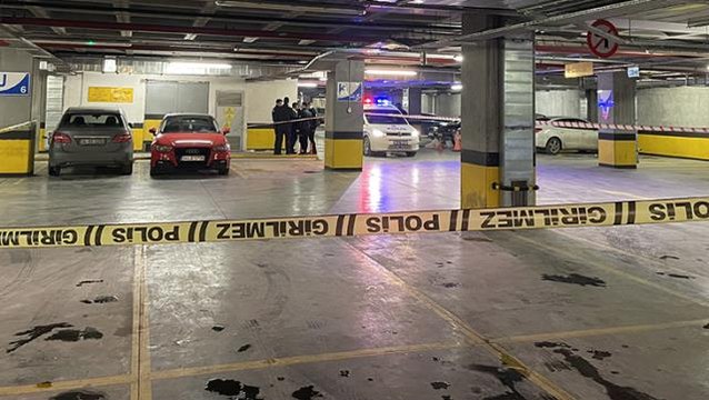 Alışveriş merkezinde çıkan tartışmada önce eşini sonra kendini vurup intihar etti