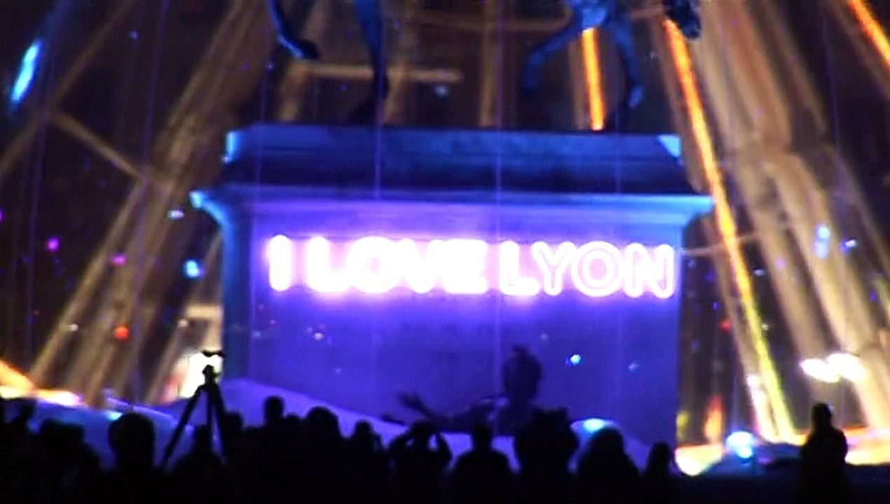 Fetes-des-lumieres2007-wide