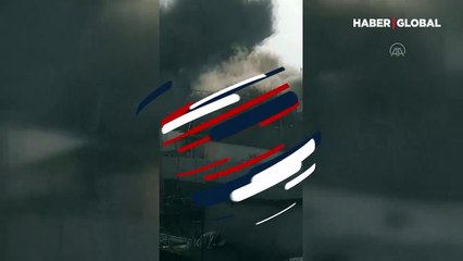 Mariupol'de fabrikalara ve limana atılan bombalar kameraya yansıdı