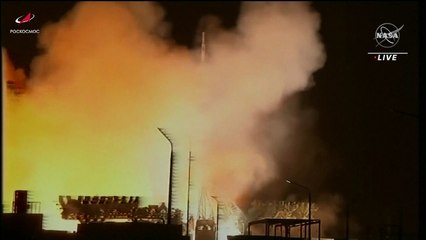 Foguete Soyuz com três russos a bordo decola para a ISS