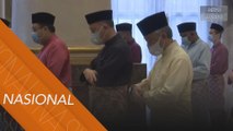 Agong Solat Sunat Aidilfitri bersama 30 jemaah di Istana Negara