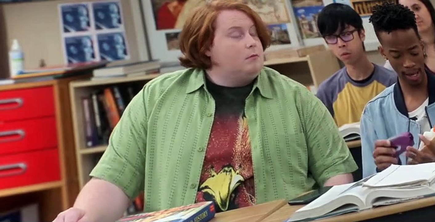 Mr. Iglesias S03 E01