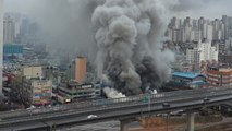 서울 마장동 먹자골목 식당 등 화재...70여 명 대피·이재민 발생 / YTN