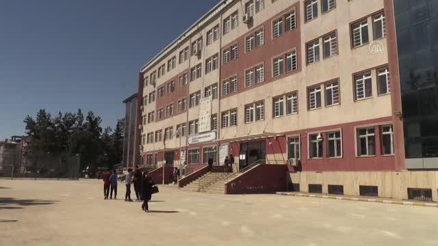 GAZİANTEP - Öğrenciler eğitimli köpek Fox ile hem eğleniyor hem bilinçleniyor