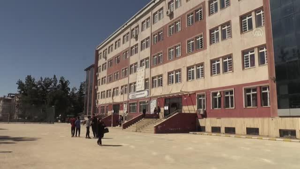 GAZİANTEP - Öğrenciler eğitimli köpek "Fox" ile hem eğleniyor hem bilinçleniyor