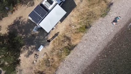 Gezgin kuaför, mesleğini ve seyahat tutkusunu karavana taşıdı