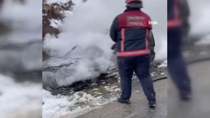 Isınmak için aracına koyduğu köz kovası sonu oldu