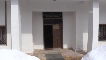 Son dakika haberleri... Yabancı öğrenciler Aşık Veysel'i "Uzun İnce Bir Yoldayım" türküsüyle andı