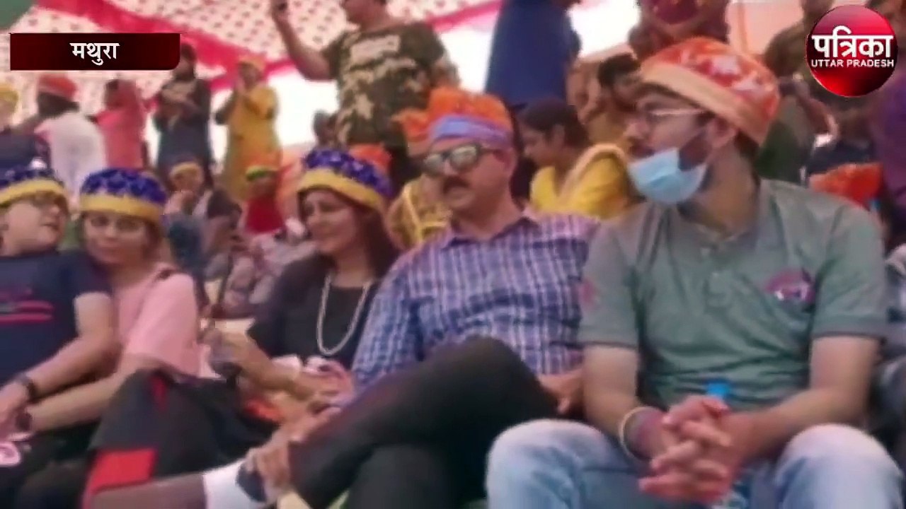 भाभी ने देवर के फाड़े कपड़े, कोड़ा बनाकर खेली होली