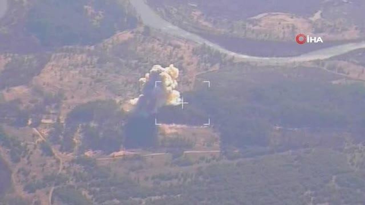 Rusya, Ukrayna ordusuna ait askeri araçları imha etti