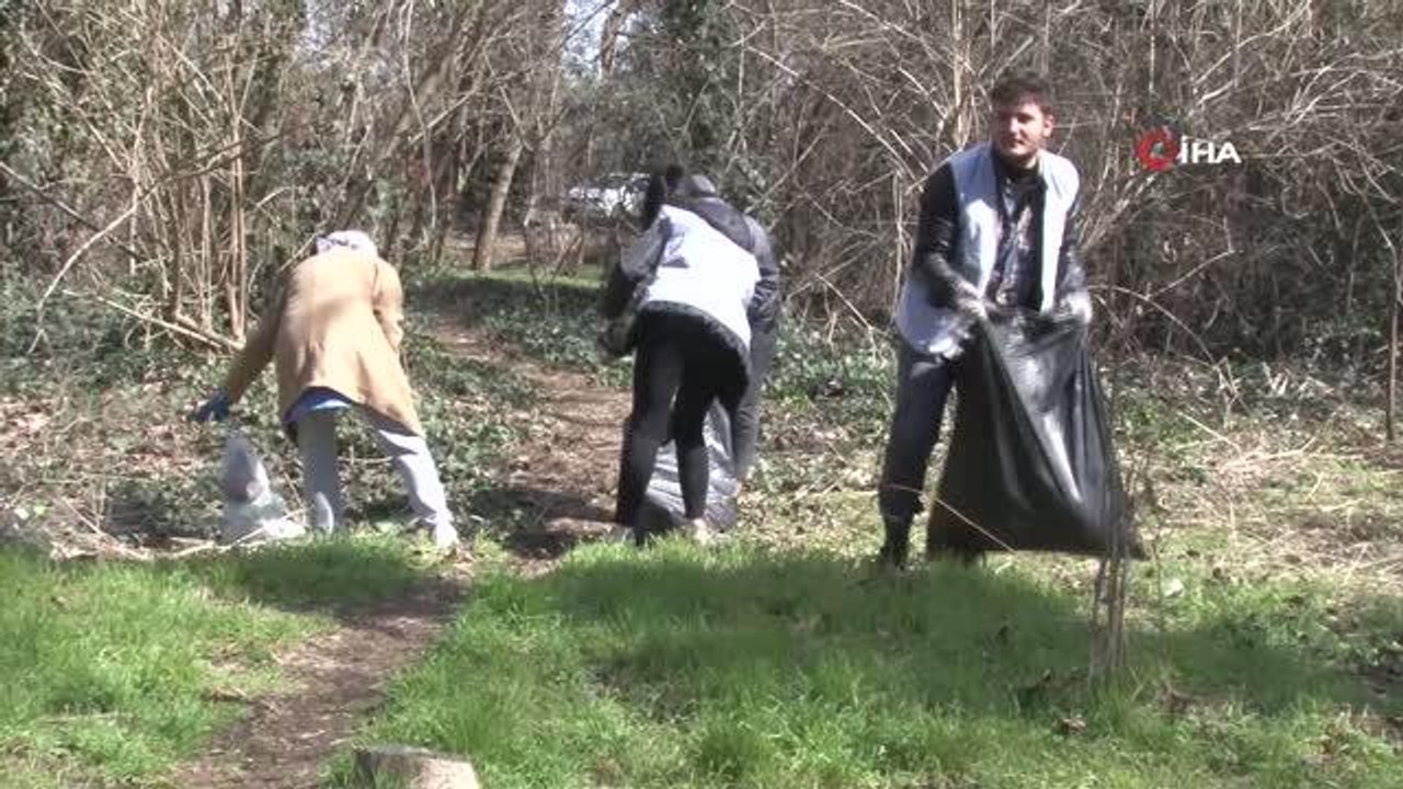 Soğuk havaya aldırış etmediler, çevre temizliği için bir araya geldiler