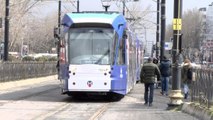 ELEKTRİK KESİNTİSİ NEDENİYLE TRAMVAY SEFERLERİNDE AKSAMA