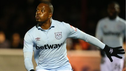 VOICI : Patrice Evra : l'ex-footballeur va enfiler les gants pour combattre un Youtubeur