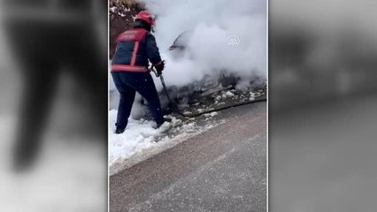 Son dakika haberleri! Yanan otomobildeki kişi hayatını kaybetti