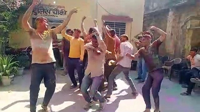 होली पर मचा धमाल,जमकर उड़ा रंग-गुलाल
