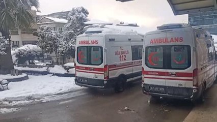 Son dakika! Zonguldak'ta kar küremek için çıktığı çatıdan düşen kişi öldü