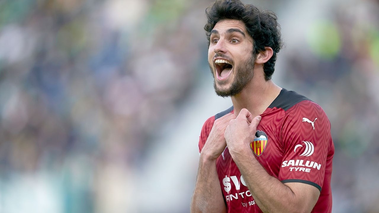 Elche v Valencia