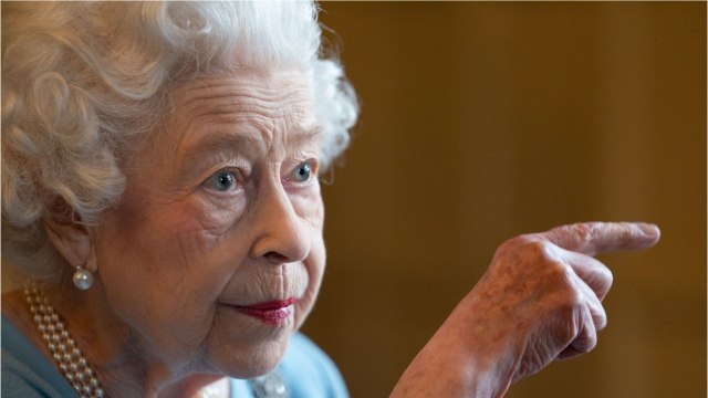 VOICI : Elizabeth II : découvrez le lieu où la reine prévoit de se reposer après son jubilé