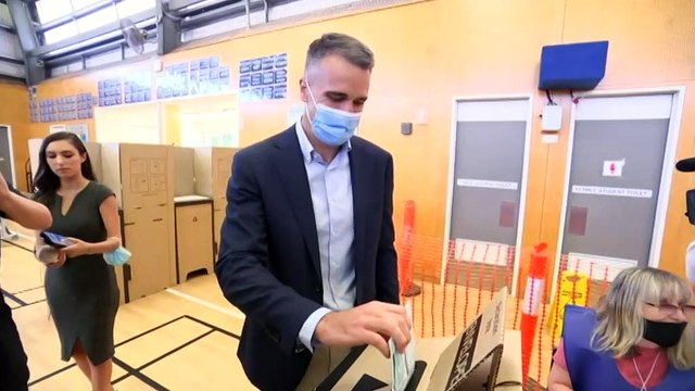 South Australian election result to determine if Steven Marshall's Liberal party becomes one-term government