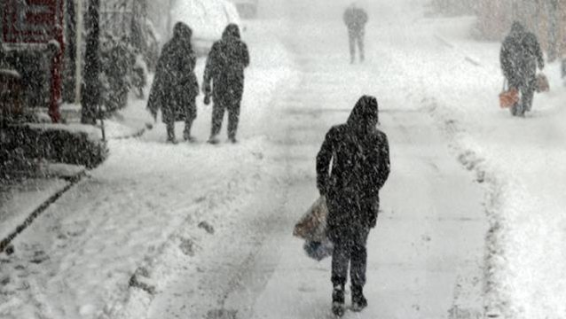 Meteoroloji güncel raporu yayımladı! İstanbul'da kar yağışı saat 18.00'e kadar aralıklarla devam edecek