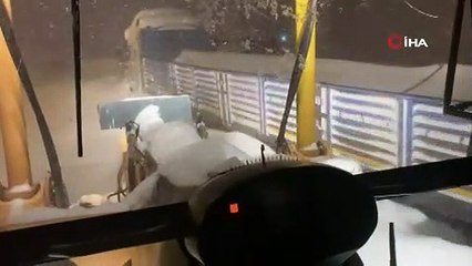 Kars'ta tipi nedeniyle onlarca araç mahsur kaldı