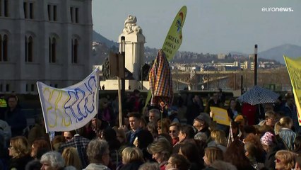 Huelga indefinida de profesores en Hungría