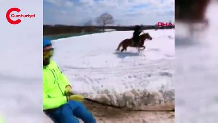 Her kar yağışında caddeleri kayak pistine çeviriyor