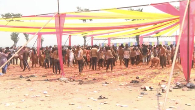 Holi Celebrations In Hyderabad జాగ్రత్తలు తీసుకుంటూనే హొలీ సంబరాలు | COVID 4th Wave