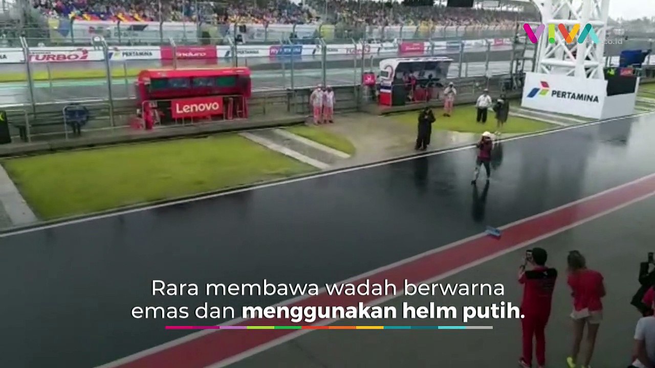 Aksi Pawang Hujan, Bikin Sirkuit Mandalika Heboh!