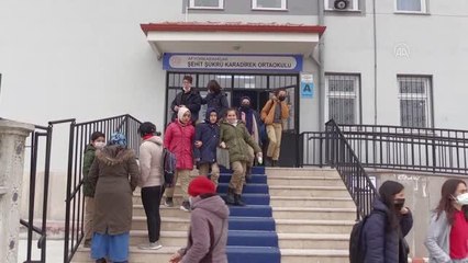 Son dakika haber... AFYONKARAHİSAR - Şehit babası oğlunun ismini taşıyan okulda gururla çalışıyor