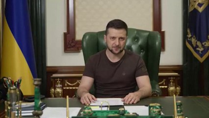 Marioupol coupée du monde: le président ukrainien, Volodymyr Zelensky, dénonce "des crimes de guerre"