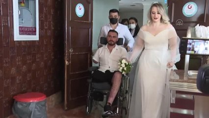 Son dakika haber | Pençe-Şimşek operasyonu gazisi, hastanede evlendiği eşiyle yeni hayata adım attı