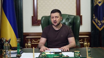 Ukraine: Zelensky lance un appel à la paix et aux négociations