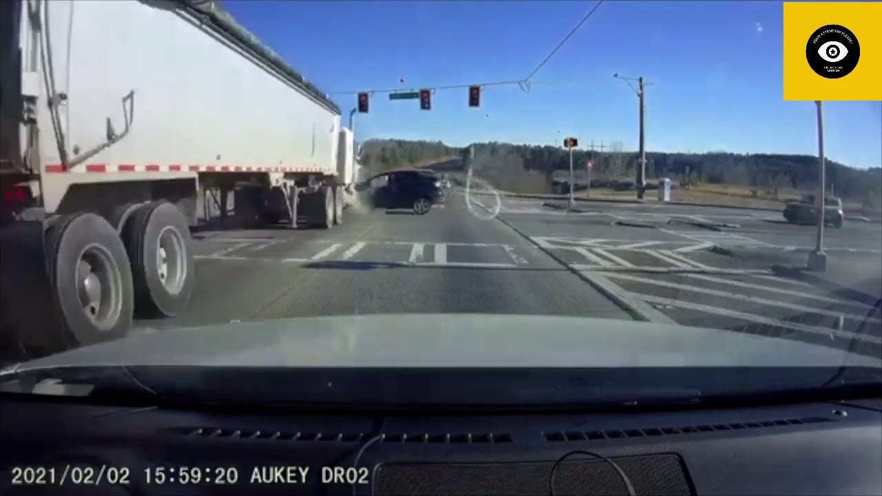 Road Rage, Driving Fails, Car Crash, Bad Drivers & Idiots in Cars, USA Compilation 2022 #5