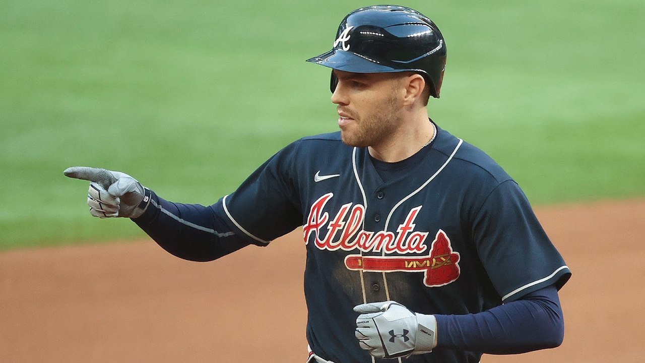 Freddie Freeman Signs With The Dodgers