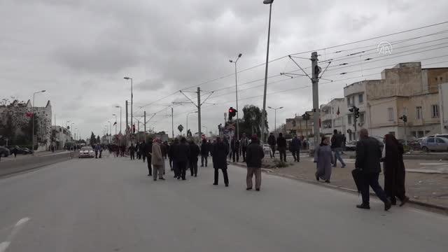 Bağımsızlık Günü'nde darbe karşıtı gösteri düzenlendi