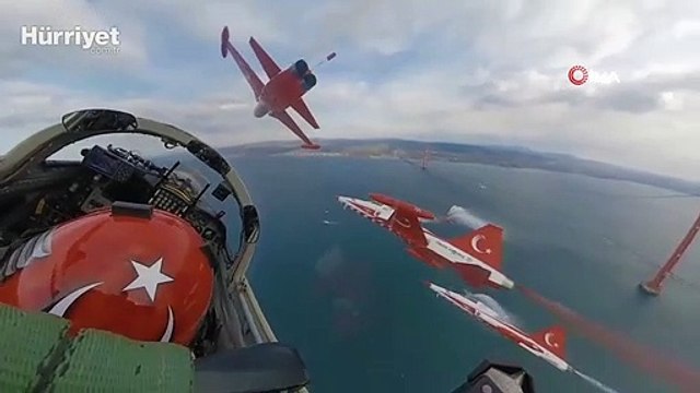 Türk Yıldızları’ndan 1915 Çanakkale Köprüsü’nde nefes kesen gösteri