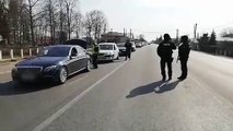 FOTO/VIDEO: Filtre de Poliție în Piatra Neamț și Roman, după ce un individ mascat a furat arma şi muniţia unui soldat, într-o unitate militară
