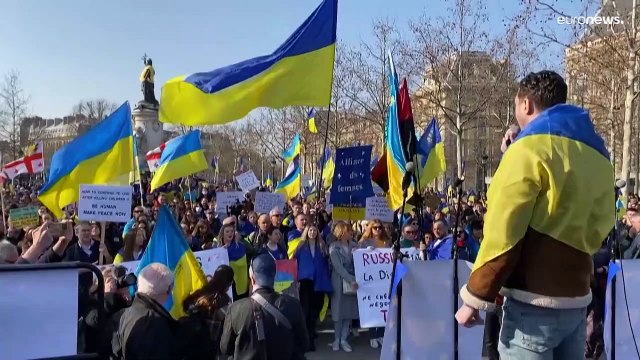 Pacifistas de todo o mundo unem-se pela Ucrânia